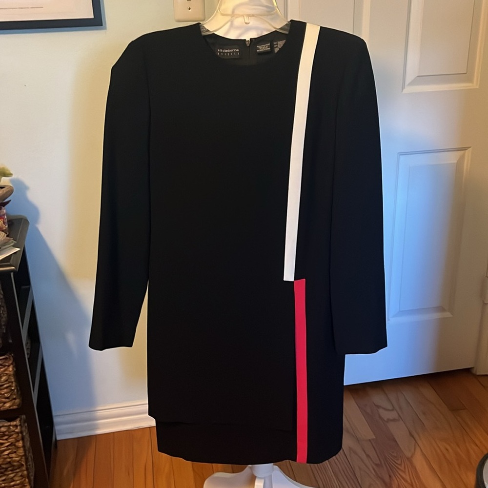 Vintage
Liz Claiborne Black Long Sleeve
Sheath Lined Crepe Dress size 6 - Picture 8 of 8